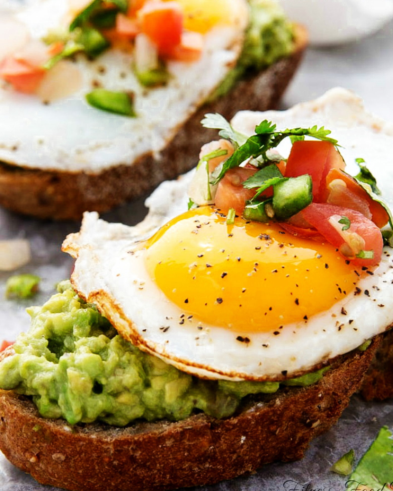 avocado toast egg oppskrift | Matawama.com