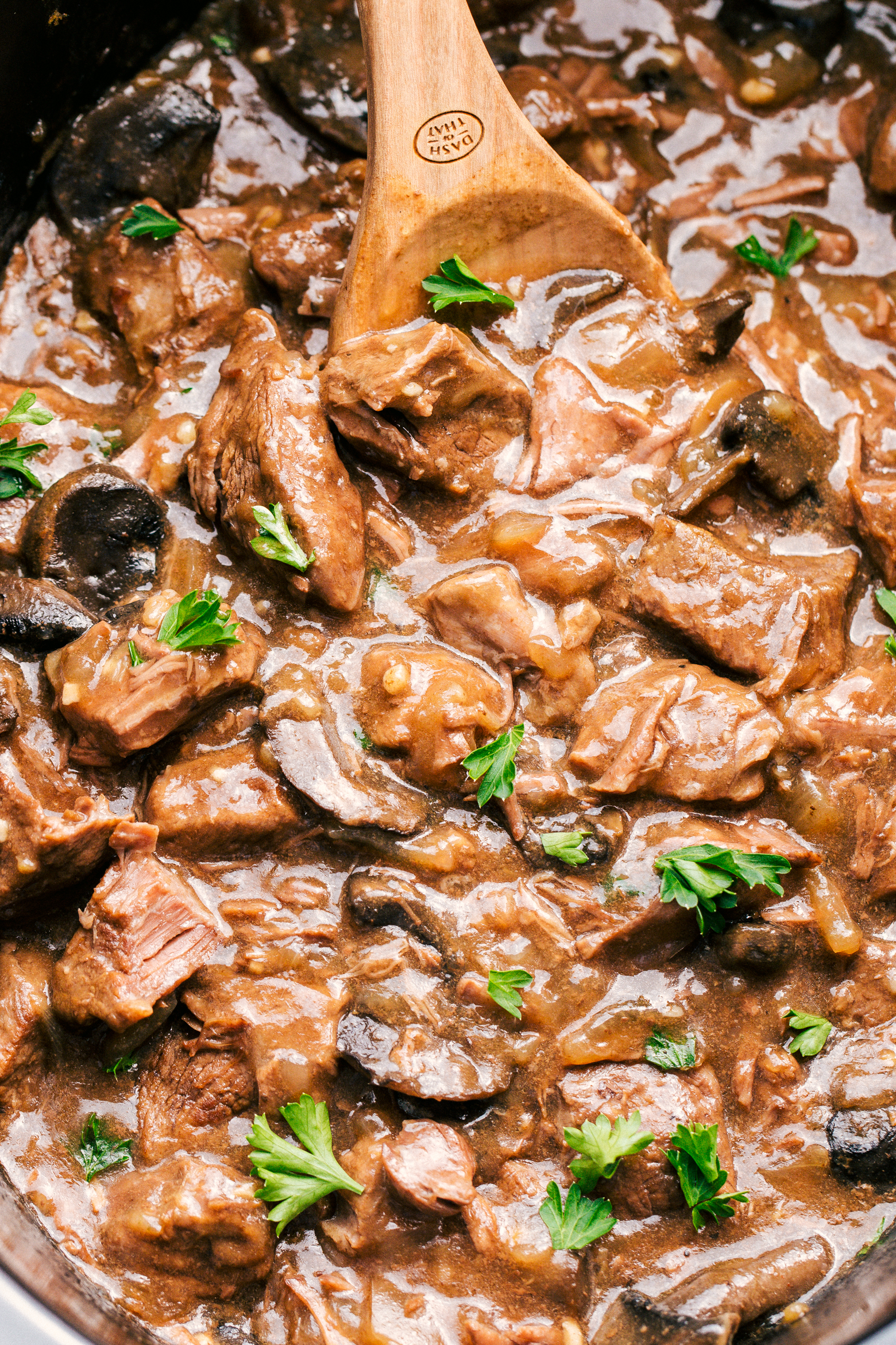 slow cooker beef tips with mushrooms