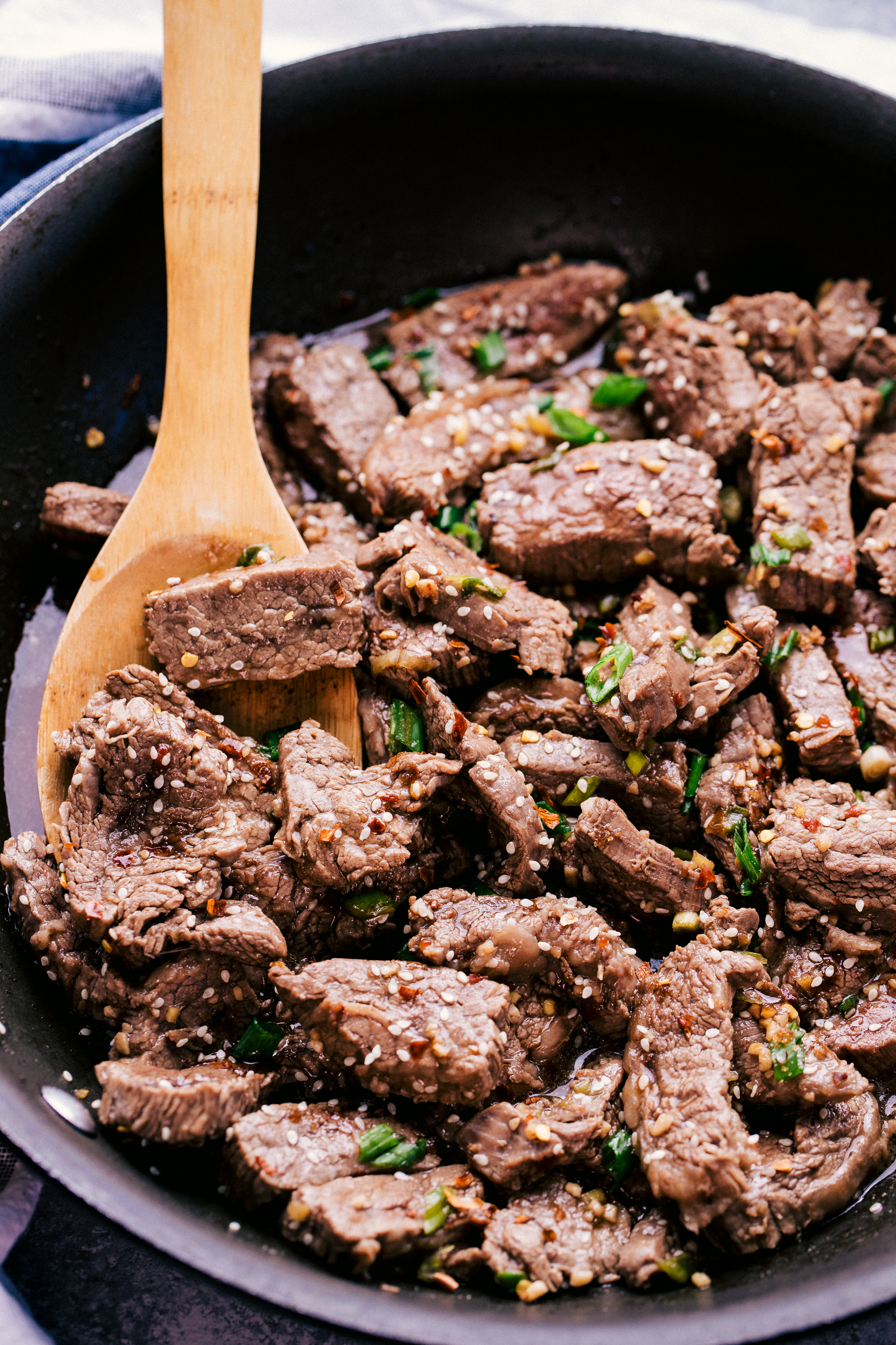 Flank steak in cast iron outlet skillet