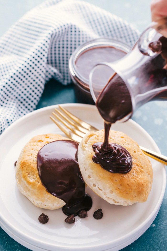chocolate gravy and biscuits