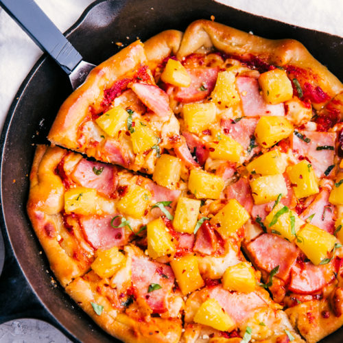 Easy Homemade Cast Iron Skillet Pizza - Hip Mama's Place