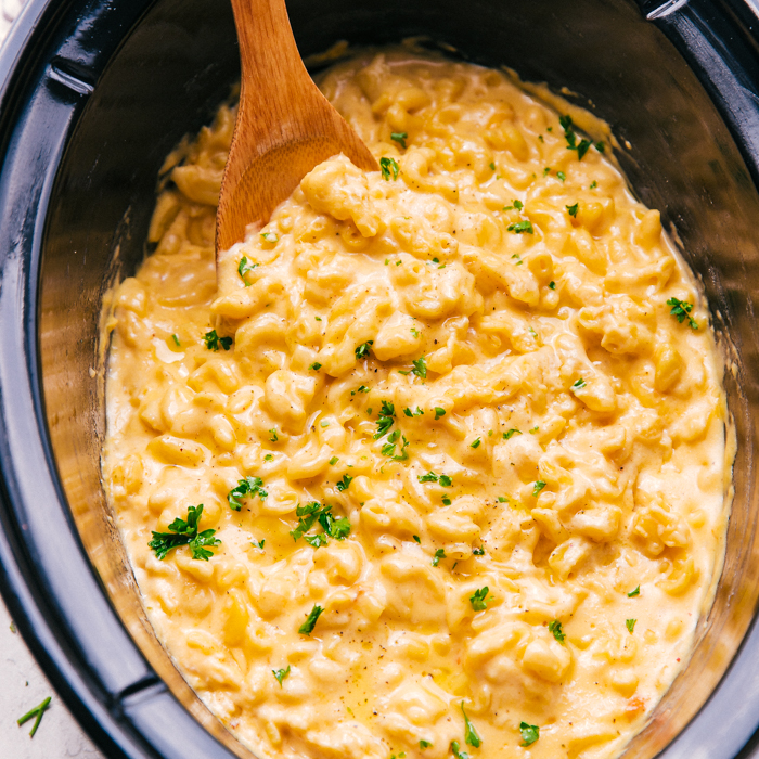 crock pot macaroni and cheese recipe with cooked noodles